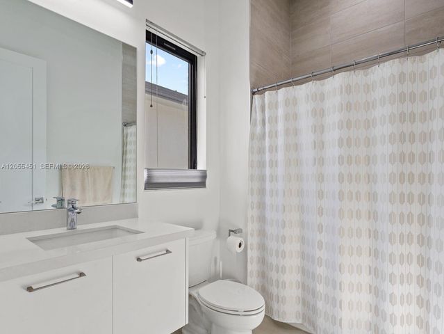 8143 NW 47th Terrace, Doral, FL 33166