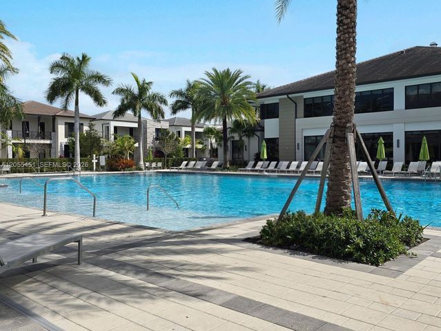 8143 NW 47th Terrace, Doral, FL 33166