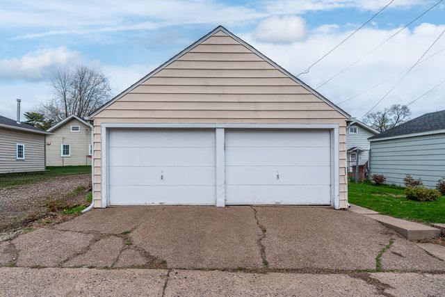 414 45th Street, Moline, IL 61265