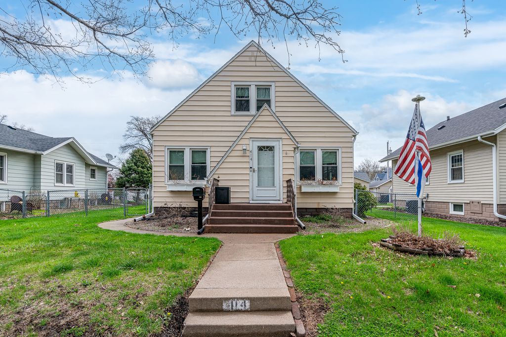 414 45th Street, Moline, IL 61265