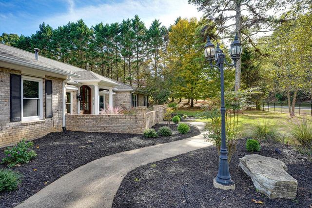 5812 Lake Resort Drive, Hixson, TN 37343