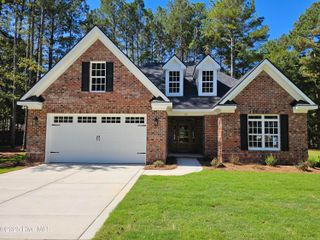 107 Village Circle, Clinton, NC 28328