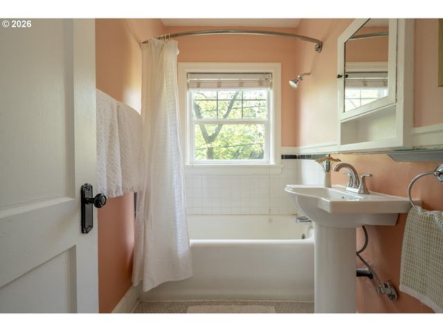 20 Nw 16TH Ave 212, Portland, OR 97209