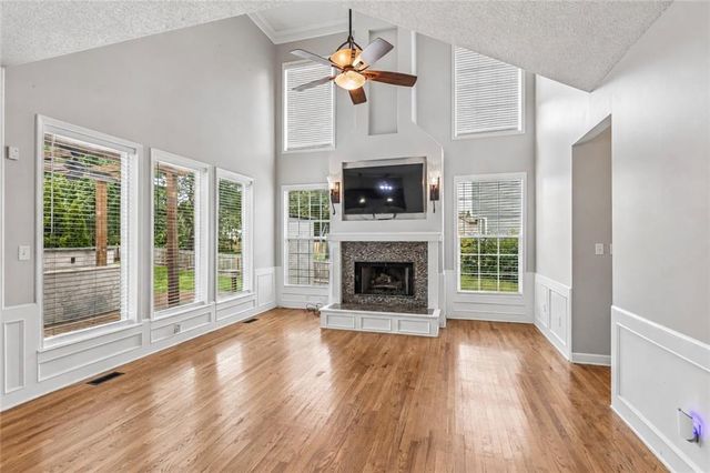 8925 W 132nd Terrace, Overland Park, KS 66213