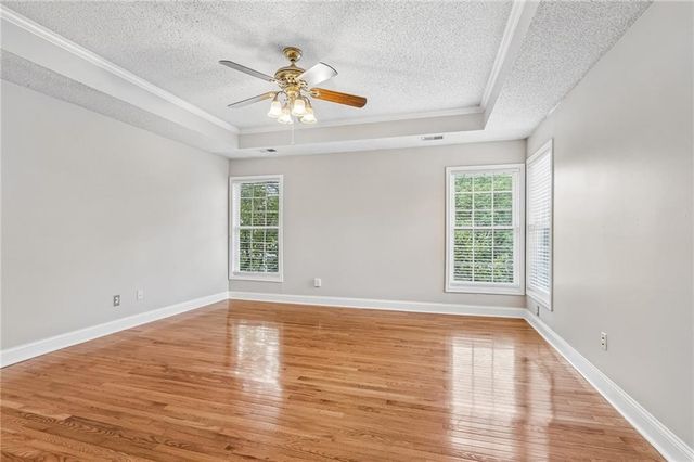 8925 W 132nd Terrace, Overland Park, KS 66213