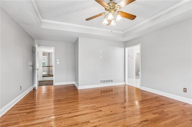 8925 W 132nd Terrace, Overland Park, KS 66213