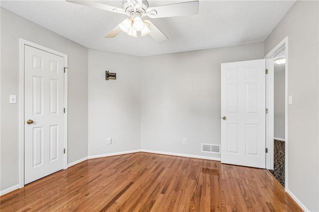 8925 W 132nd Terrace, Overland Park, KS 66213