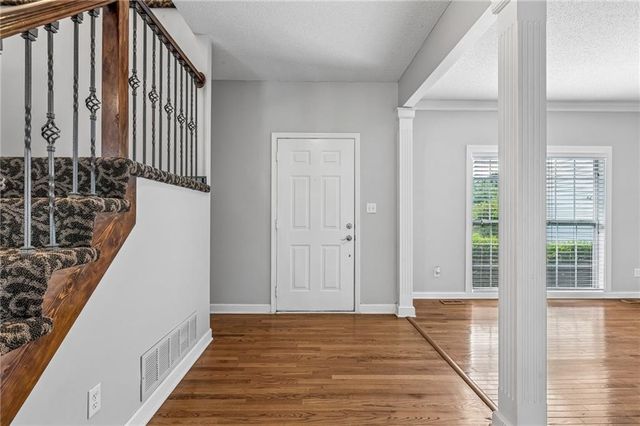 8925 W 132nd Terrace, Overland Park, KS 66213