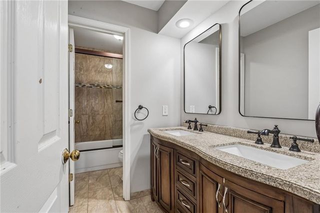 8925 W 132nd Terrace, Overland Park, KS 66213