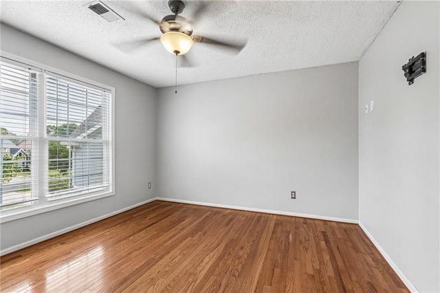 8925 W 132nd Terrace, Overland Park, KS 66213