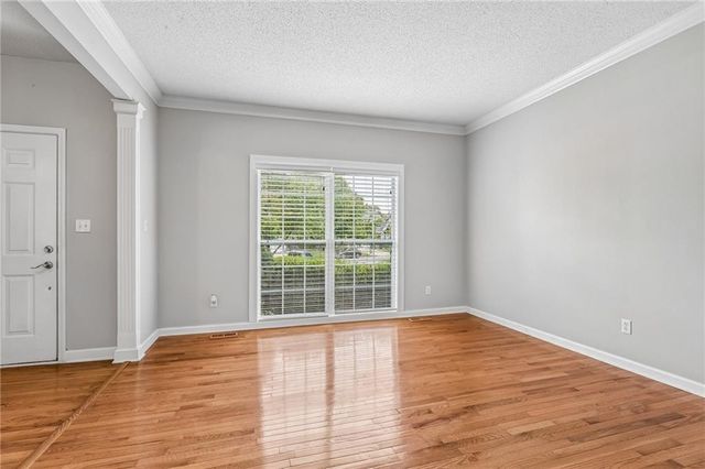 8925 W 132nd Terrace, Overland Park, KS 66213