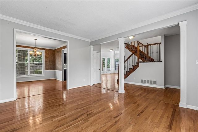 8925 W 132nd Terrace, Overland Park, KS 66213