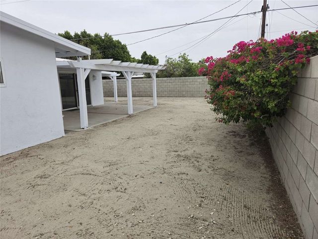 68015 Estio Road, Cathedral City, CA 92234