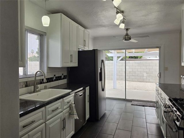 68015 Estio Road, Cathedral City, CA 92234