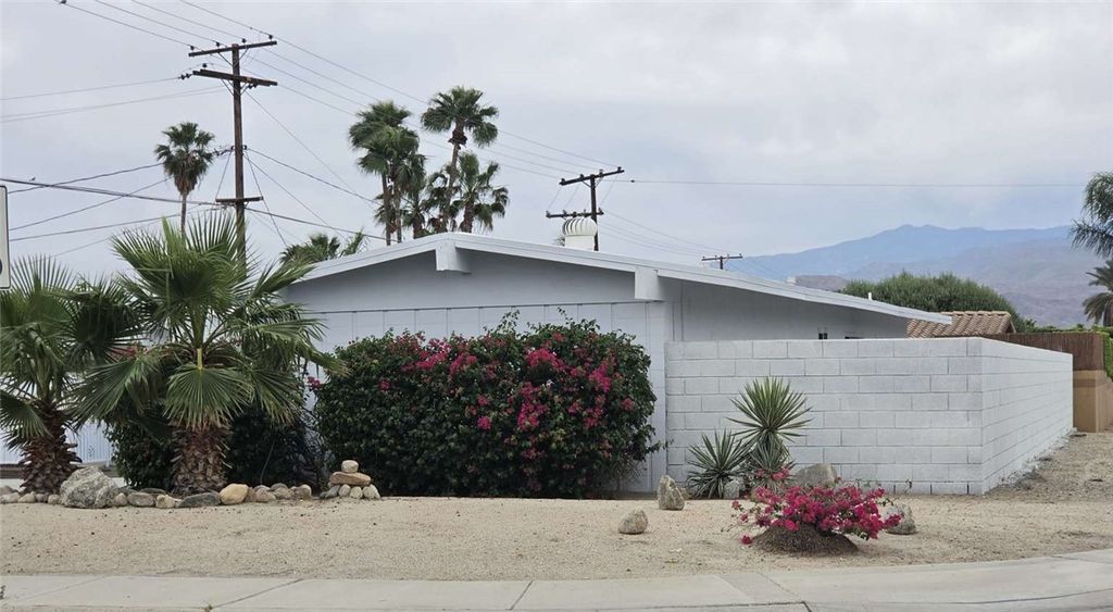 68015 Estio Road, Cathedral City, CA 92234