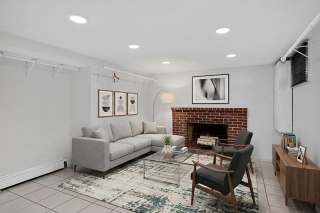 23 Laurel Dr., Hudson, MA 01749