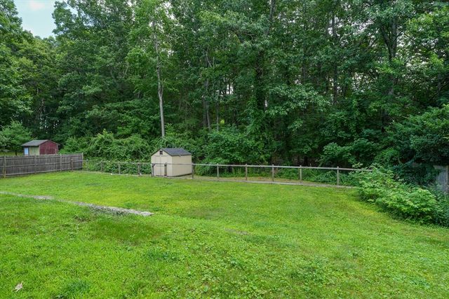23 Laurel Dr., Hudson, MA 01749