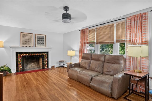 23 Laurel Dr., Hudson, MA 01749
