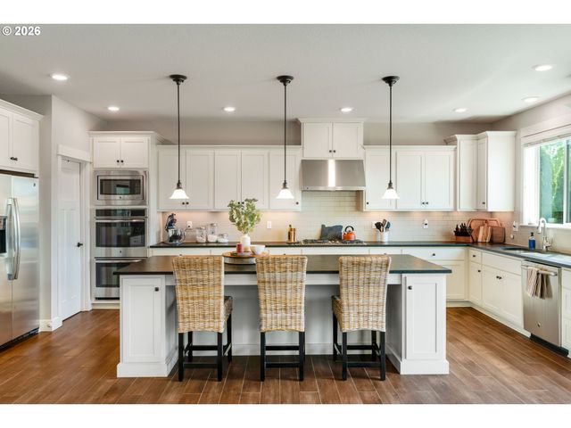 15395 Se FRYE St, Happy Valley, OR 97086