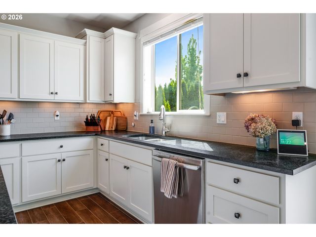15395 Se FRYE St, Happy Valley, OR 97086