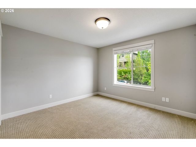 15395 Se FRYE St, Happy Valley, OR 97086