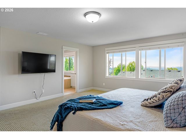15395 Se FRYE St, Happy Valley, OR 97086