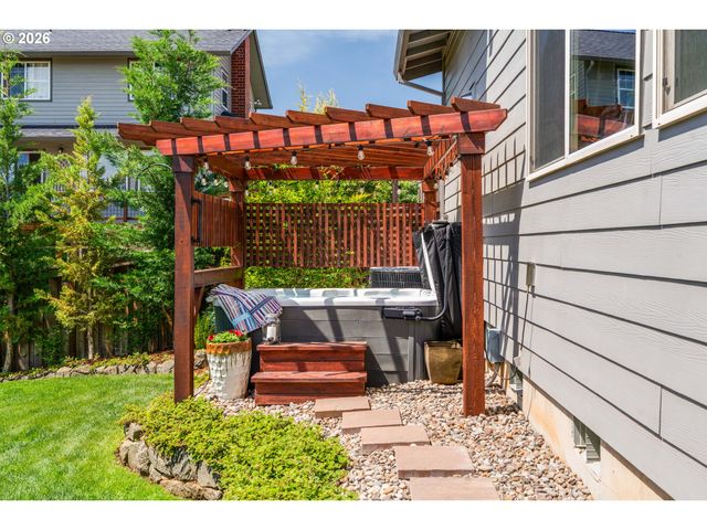 15395 Se FRYE St, Happy Valley, OR 97086