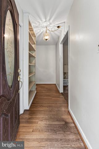 7408 BULL RUN DR, Centreville, VA 20121