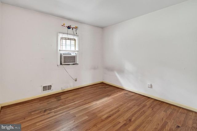 7408 BULL RUN DR, Centreville, VA 20121