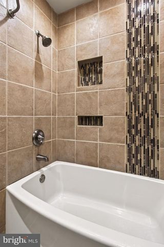 7408 BULL RUN DR, Centreville, VA 20121