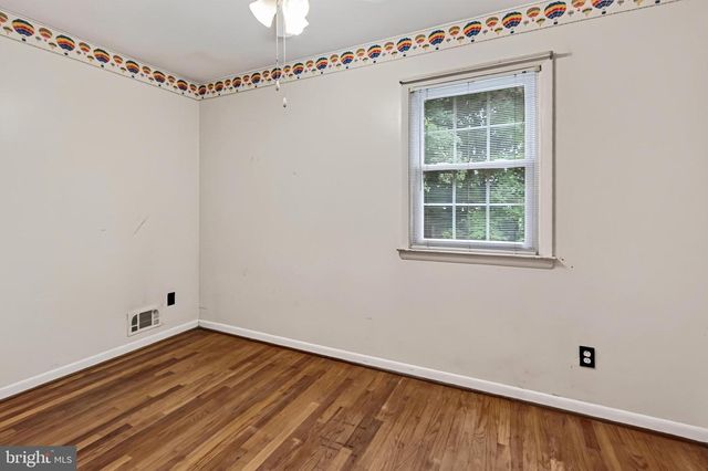 7408 BULL RUN DR, Centreville, VA 20121