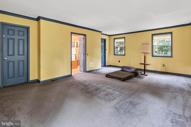7408 BULL RUN DR, Centreville, VA 20121