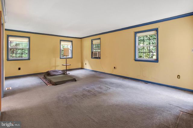 7408 BULL RUN DR, Centreville, VA 20121