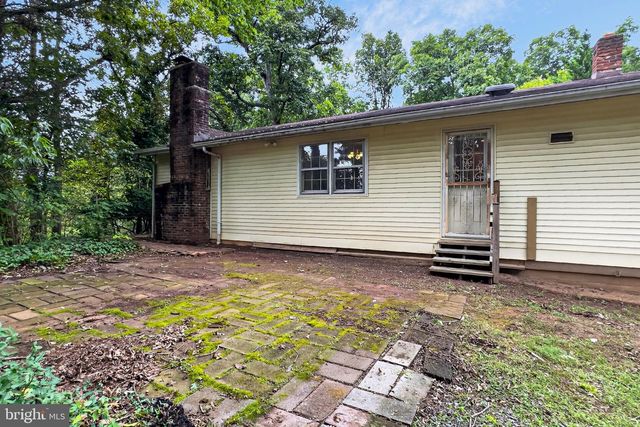 7408 BULL RUN DR, Centreville, VA 20121