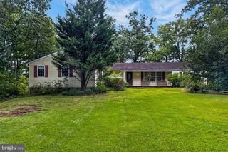 7408 BULL RUN DR, Centreville, VA 20121