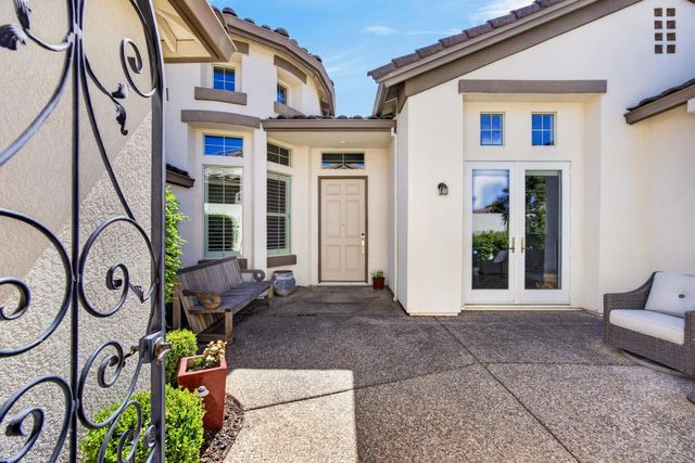 1853 Fallen Leaf Ln, Lincoln, CA 95648