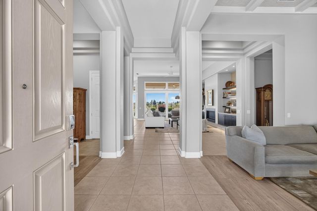 1853 Fallen Leaf Ln, Lincoln, CA 95648