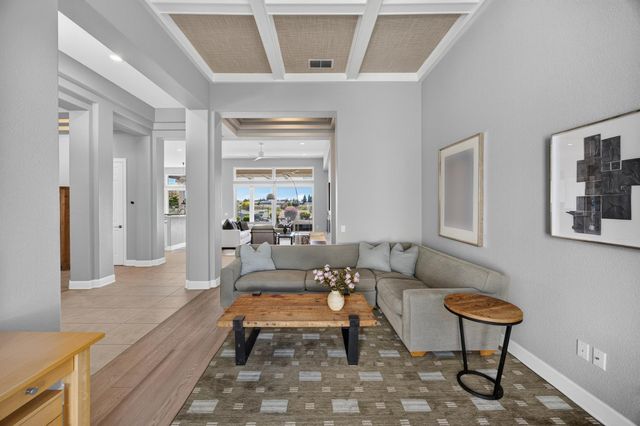 1853 Fallen Leaf Ln, Lincoln, CA 95648