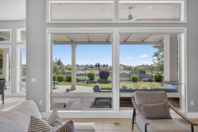 1853 Fallen Leaf Ln, Lincoln, CA 95648