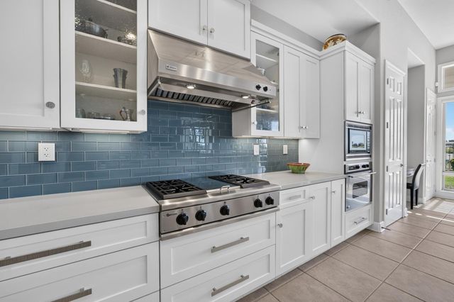 1853 Fallen Leaf Ln, Lincoln, CA 95648