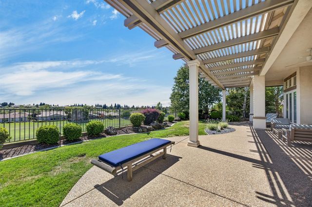 1853 Fallen Leaf Ln, Lincoln, CA 95648