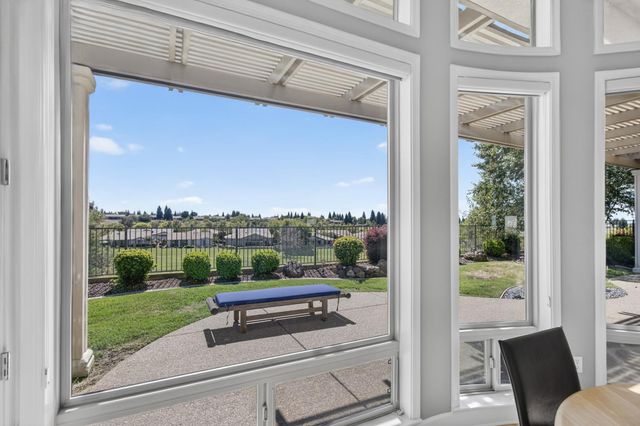 1853 Fallen Leaf Ln, Lincoln, CA 95648
