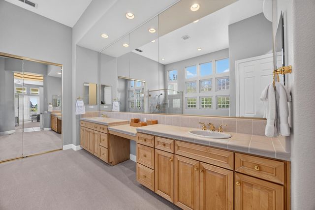 1853 Fallen Leaf Ln, Lincoln, CA 95648