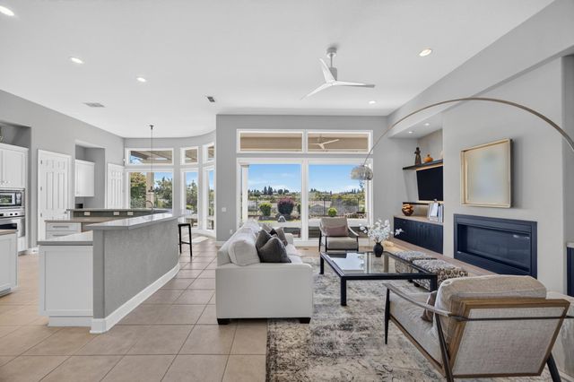 1853 Fallen Leaf Ln, Lincoln, CA 95648