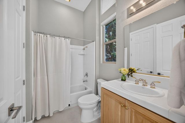 1853 Fallen Leaf Ln, Lincoln, CA 95648