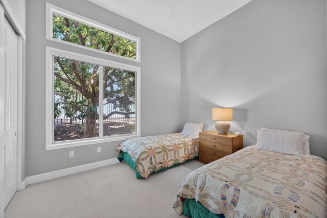 1853 Fallen Leaf Ln, Lincoln, CA 95648