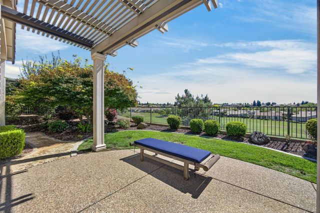 1853 Fallen Leaf Ln, Lincoln, CA 95648