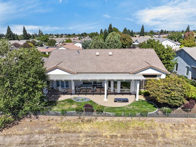 1853 Fallen Leaf Ln, Lincoln, CA 95648