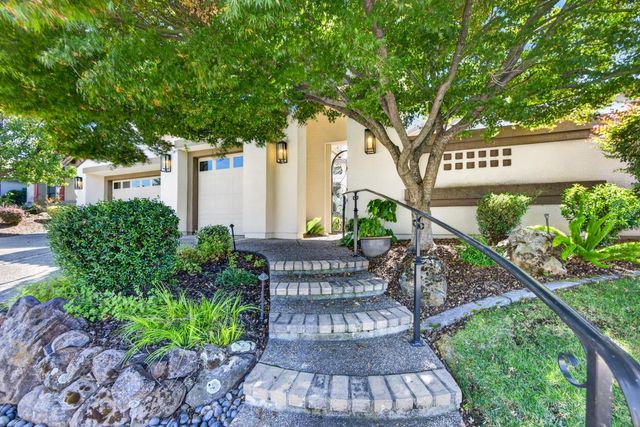 1853 Fallen Leaf Ln, Lincoln, CA 95648