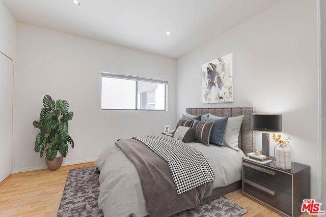 832 PALM Avenue 305, West Hollywood, CA 90069